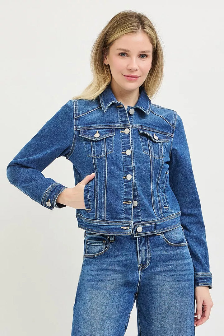 MEDIUM Fitted button-front denim jacket with chest pockets