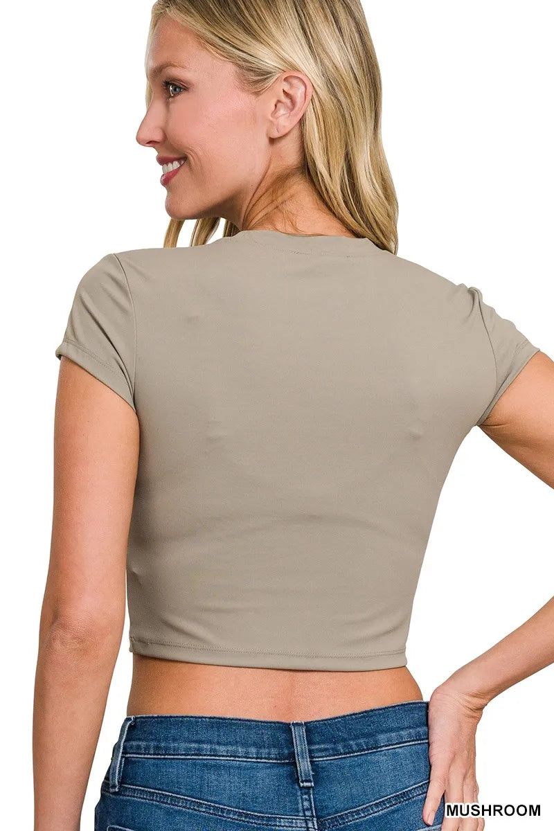 Fitted cropped crew neck short sleeve tee