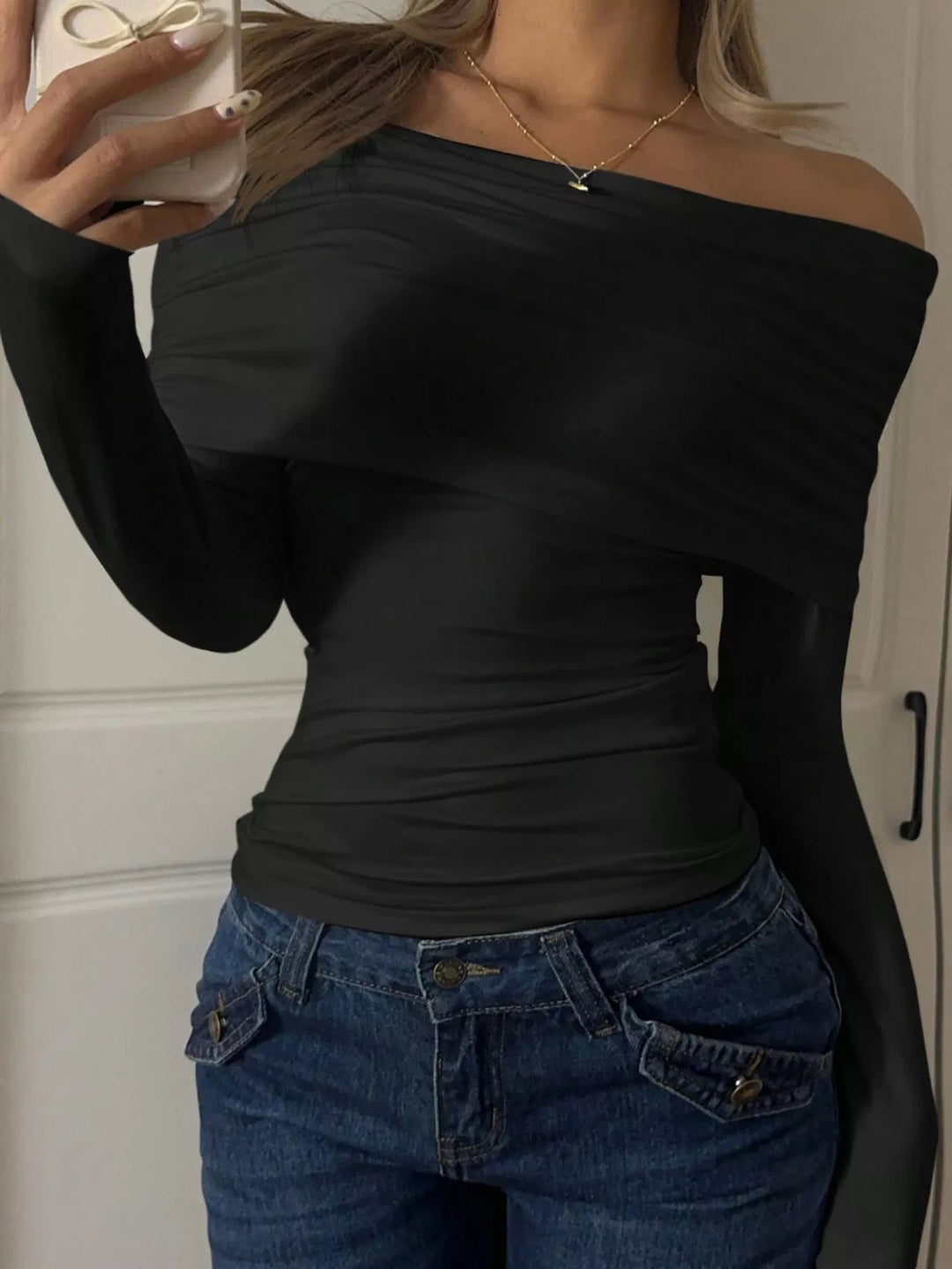 Off-shoulder ruched long sleeve fitted top