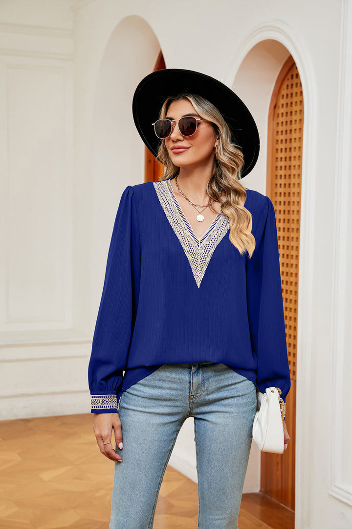 Contrast crochet trim V-neck puff sleeve blouse