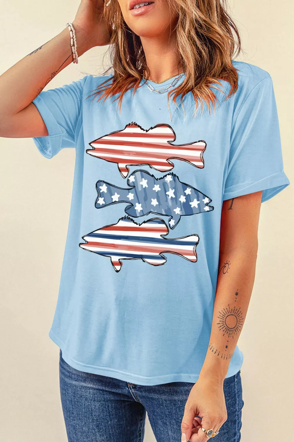 Patriotic fish graphic short sleeve crew neck tee