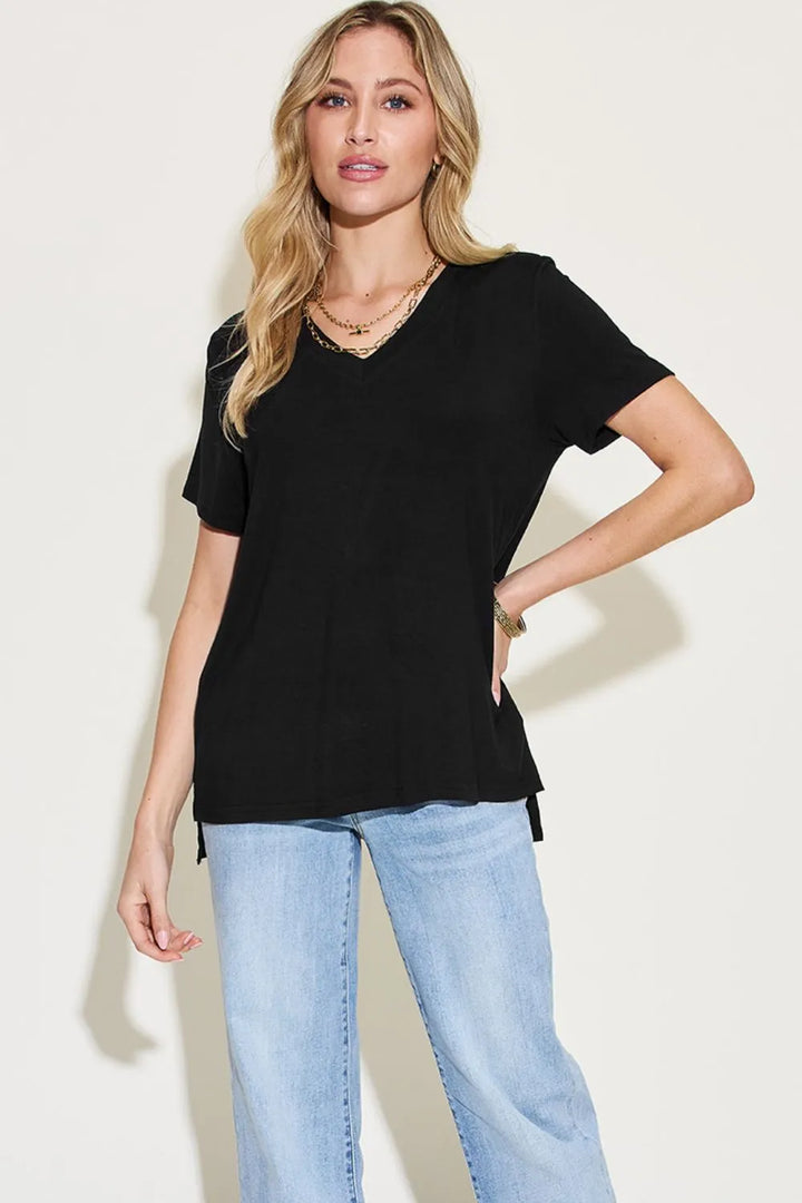 V-neck high-low short sleeve tee with side slits