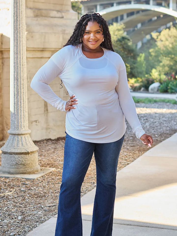 Relaxed raglan long sleeve round neck tee