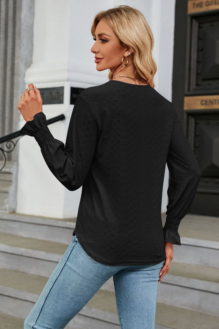 Contrast crochet V-neck blouse with flounce sleeves