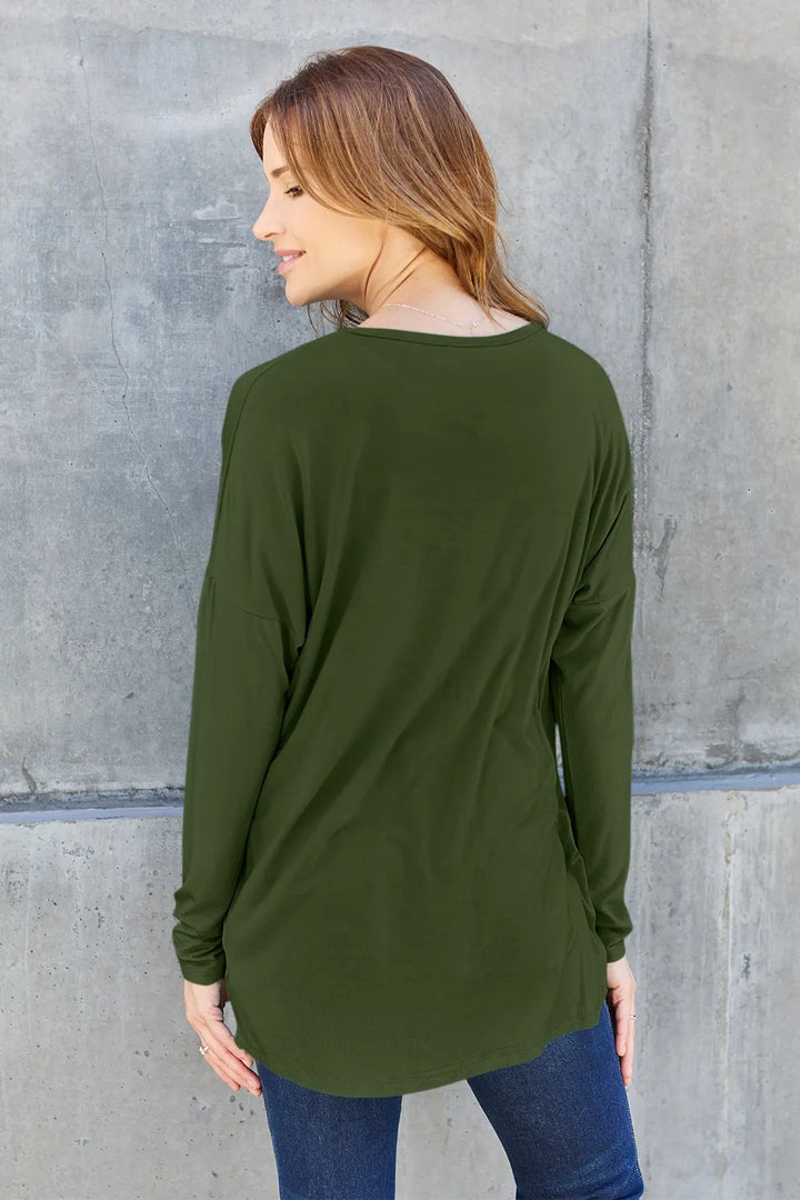 Dropped-shoulder round neck long sleeve knit top