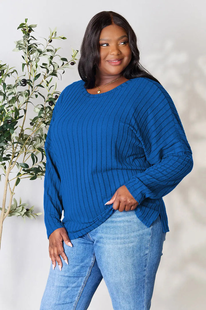 Ribbed knit round neck tunic top with side slits