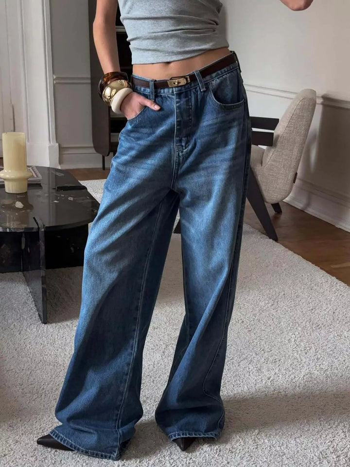 Medium Wide leg high rise jeans with floor-skimming hem