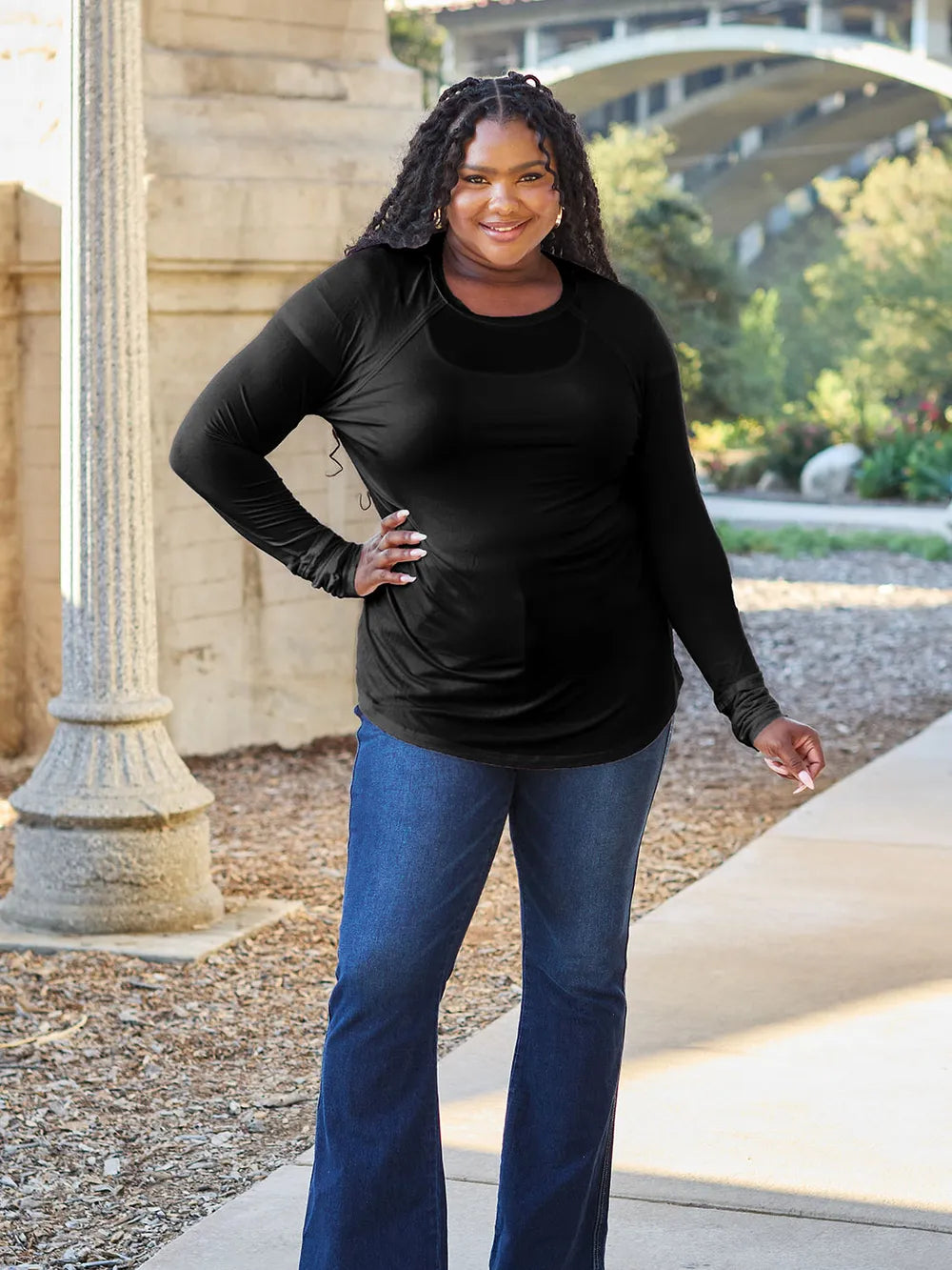 Relaxed raglan long sleeve round neck tee