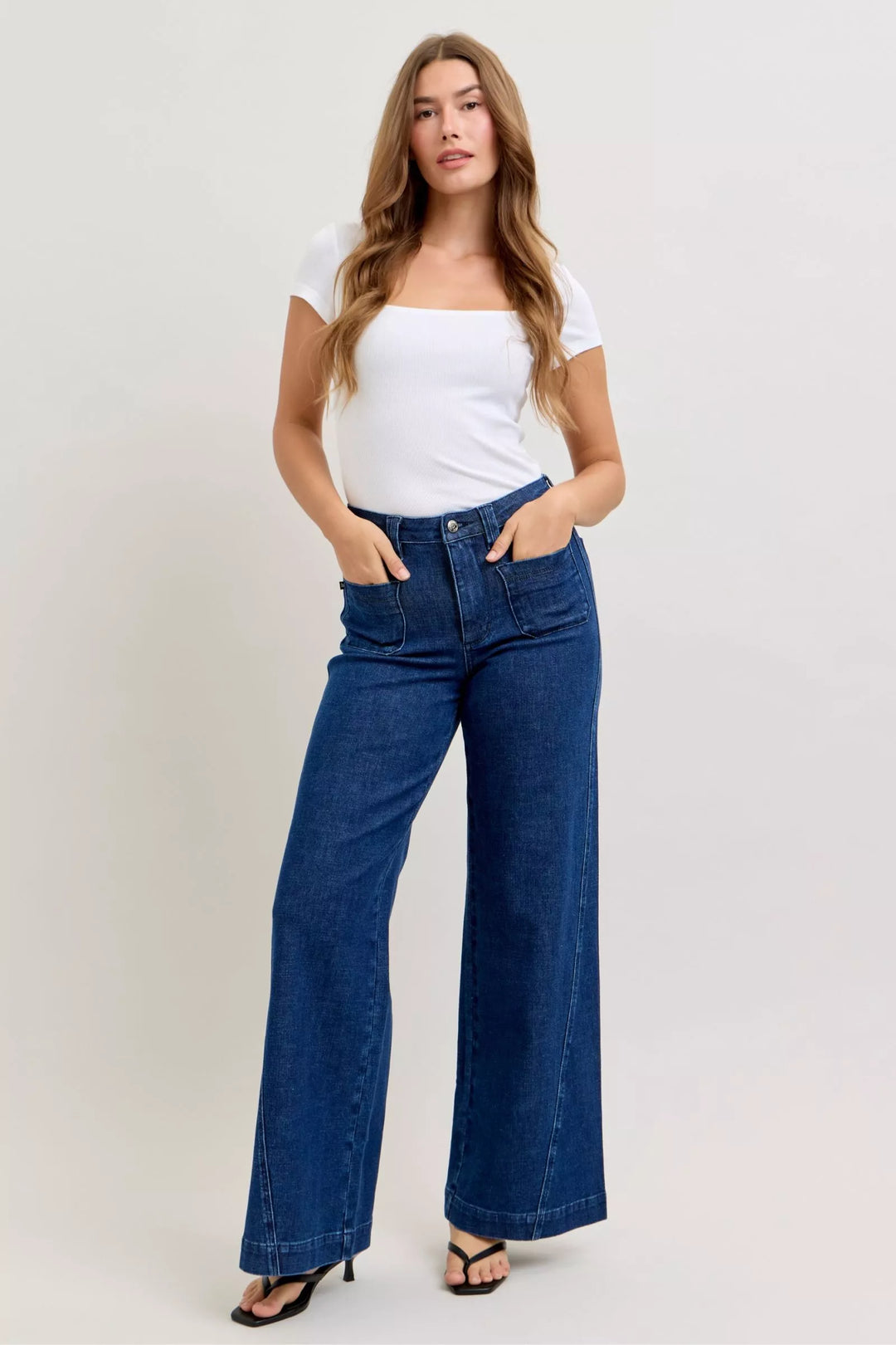 Retro high-rise wide-leg jeans with patch pockets