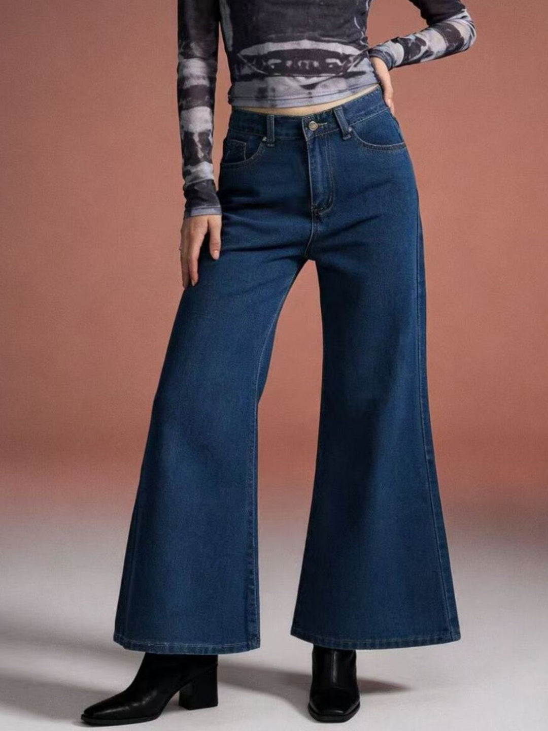 High-rise stretch flare leg jeans with pockets