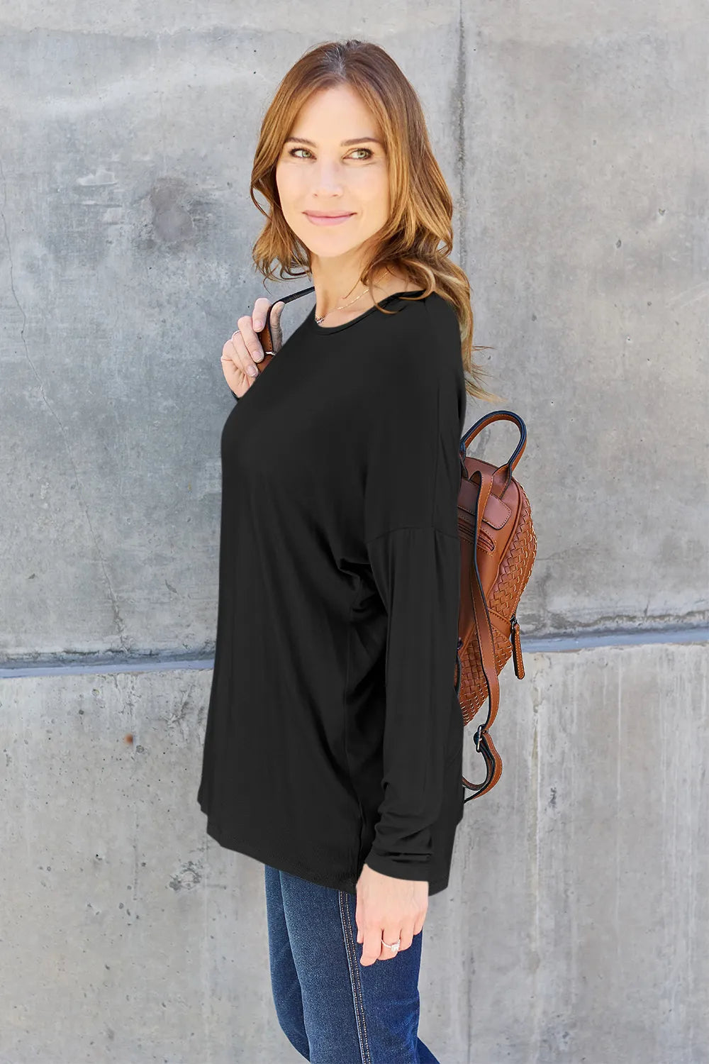 Dropped-shoulder round neck long sleeve knit top