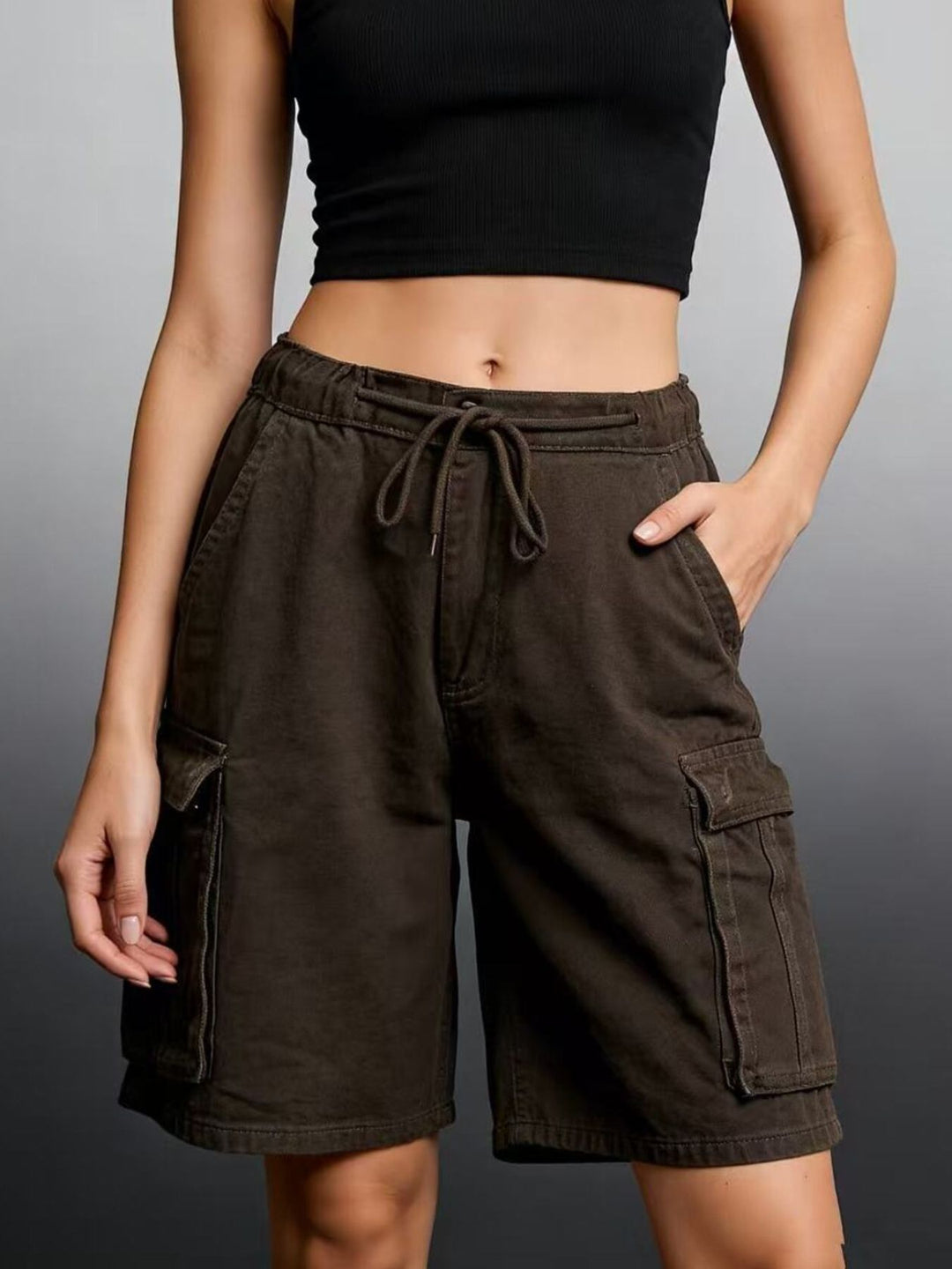 Knee-length drawstring cargo shorts with flap pockets