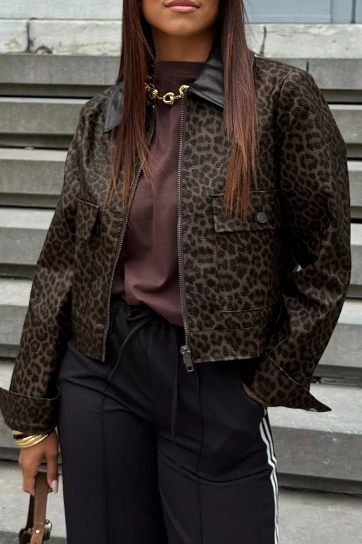 Leopard print cropped faux leather jacket with flap pockets