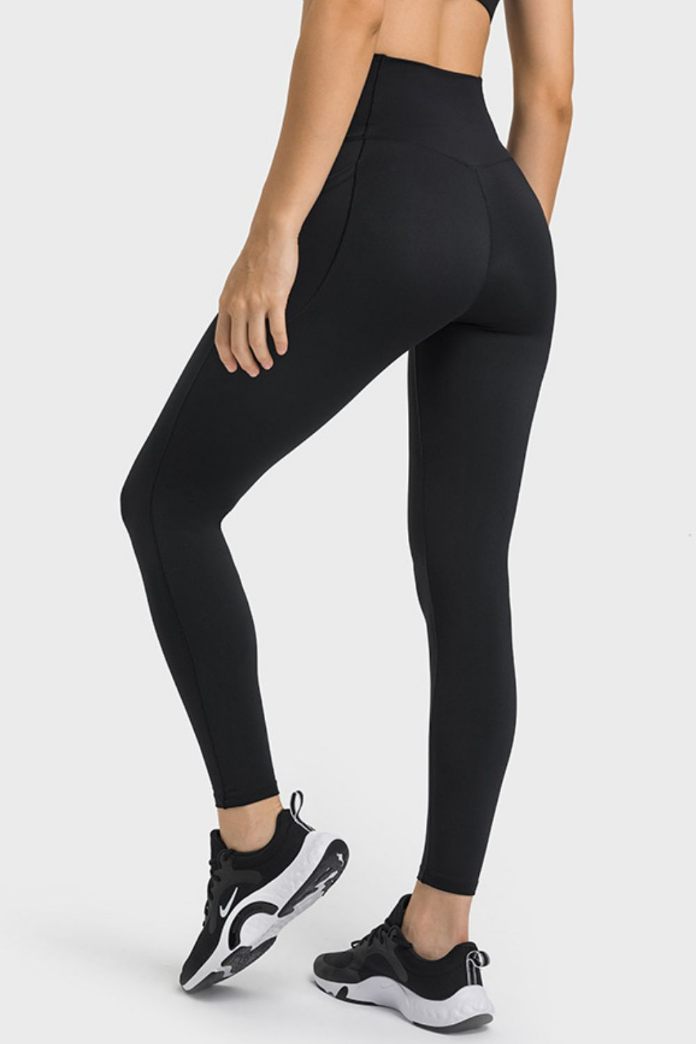 Crossover V-waist yoga leggings with side pockets