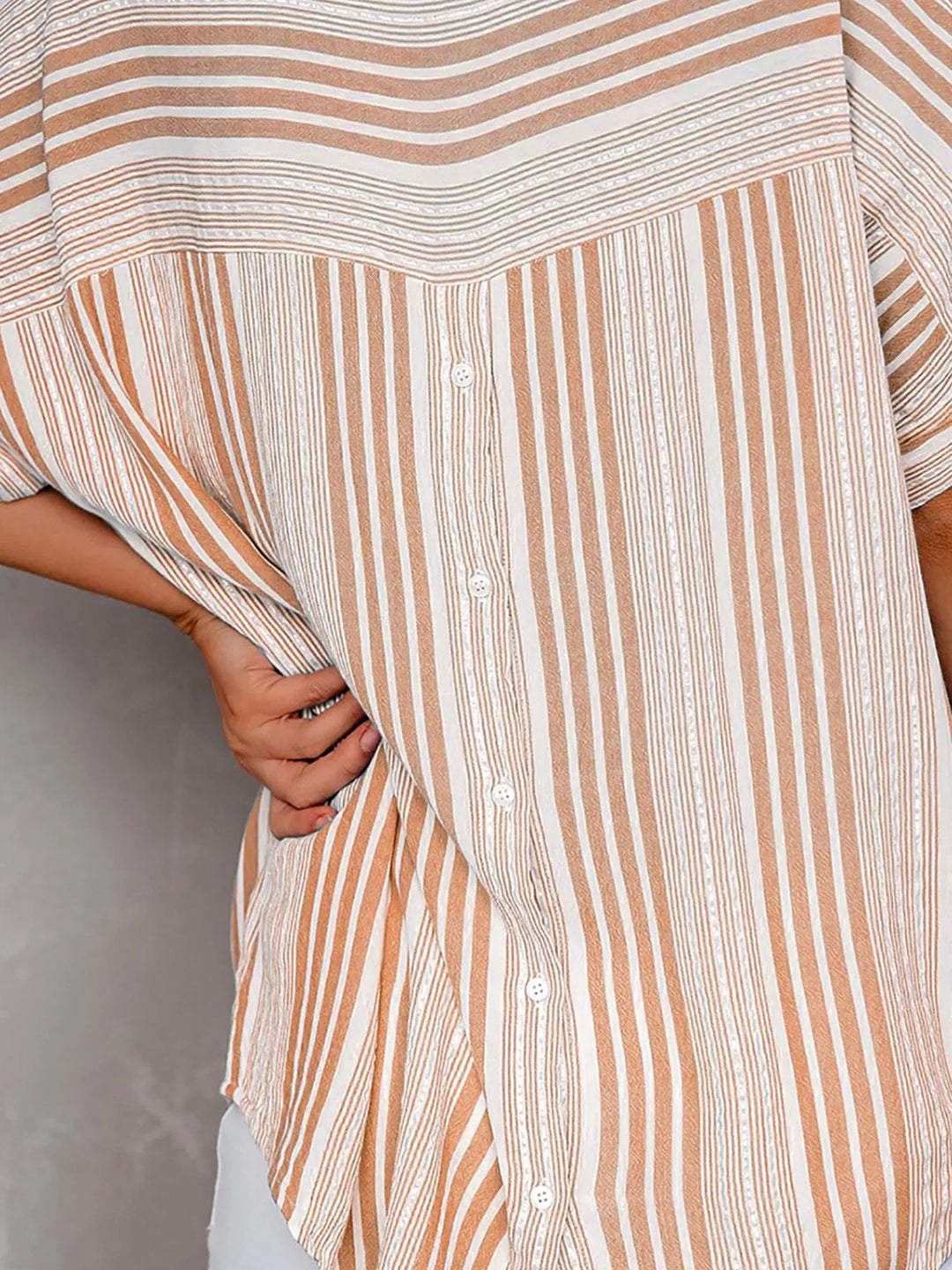 Collared half-sleeve button-front printed shirt