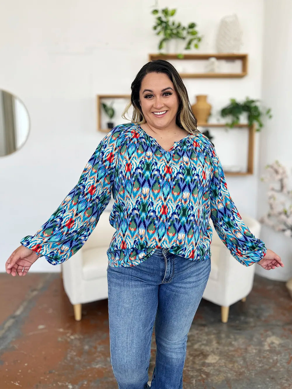 Abstract print balloon sleeve blouse with split neck
