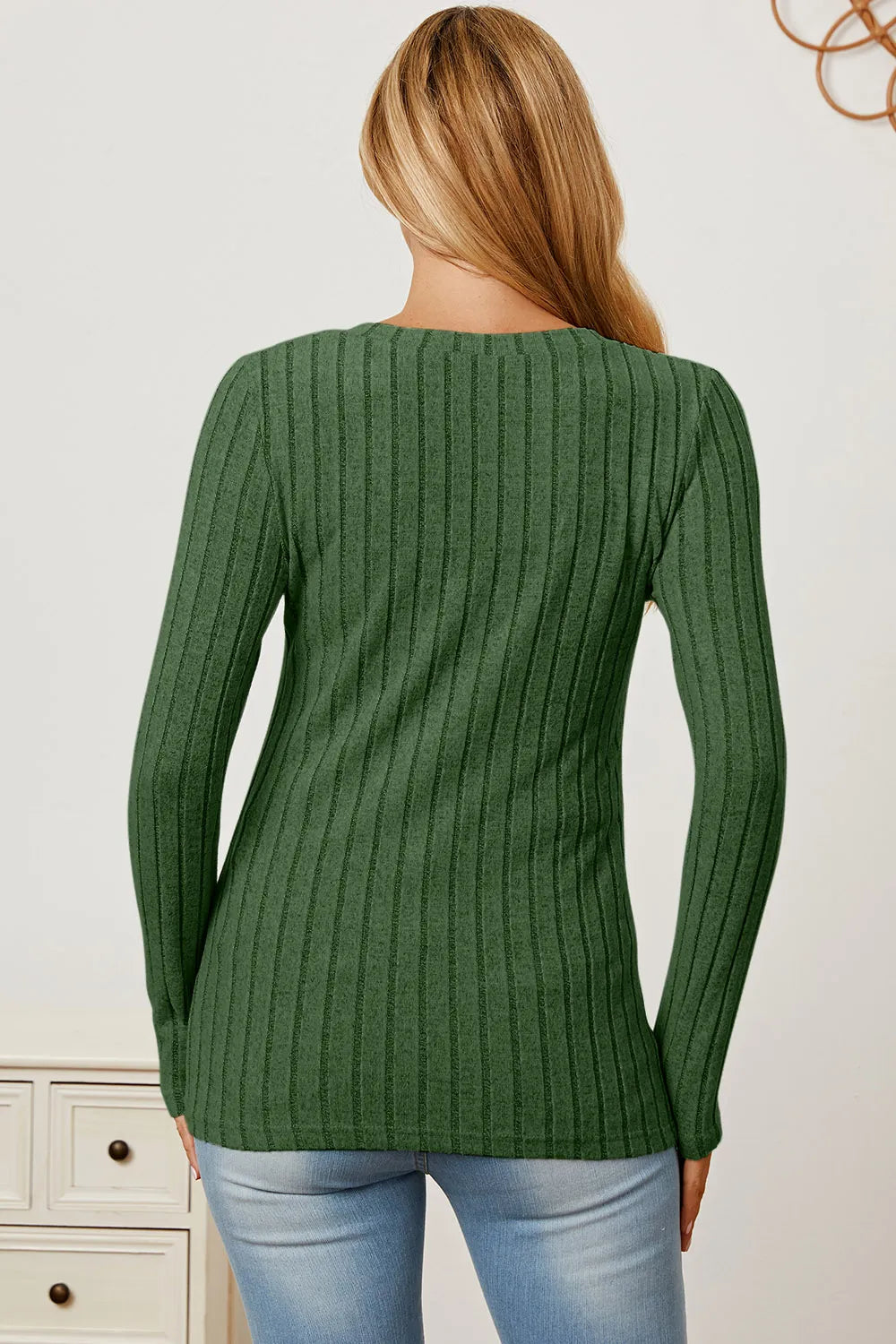 Ribbed v-neck long sleeve knit top