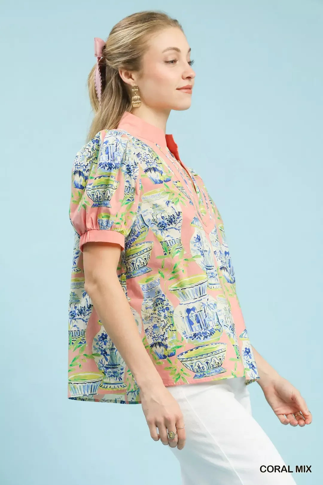 Graphic print V-neck top with puff sleeves
