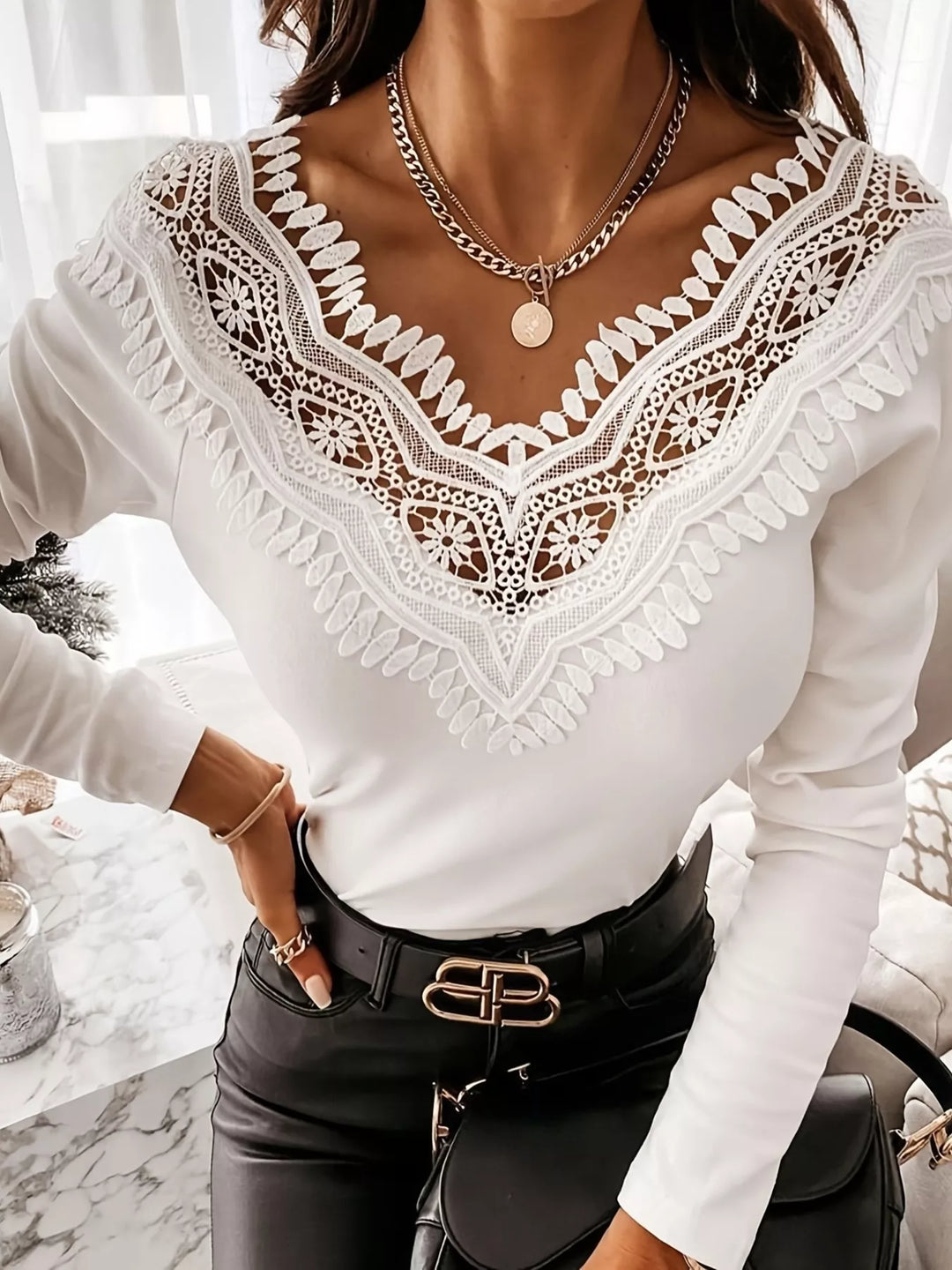 White Fitted crochet lace V-neck long sleeve top