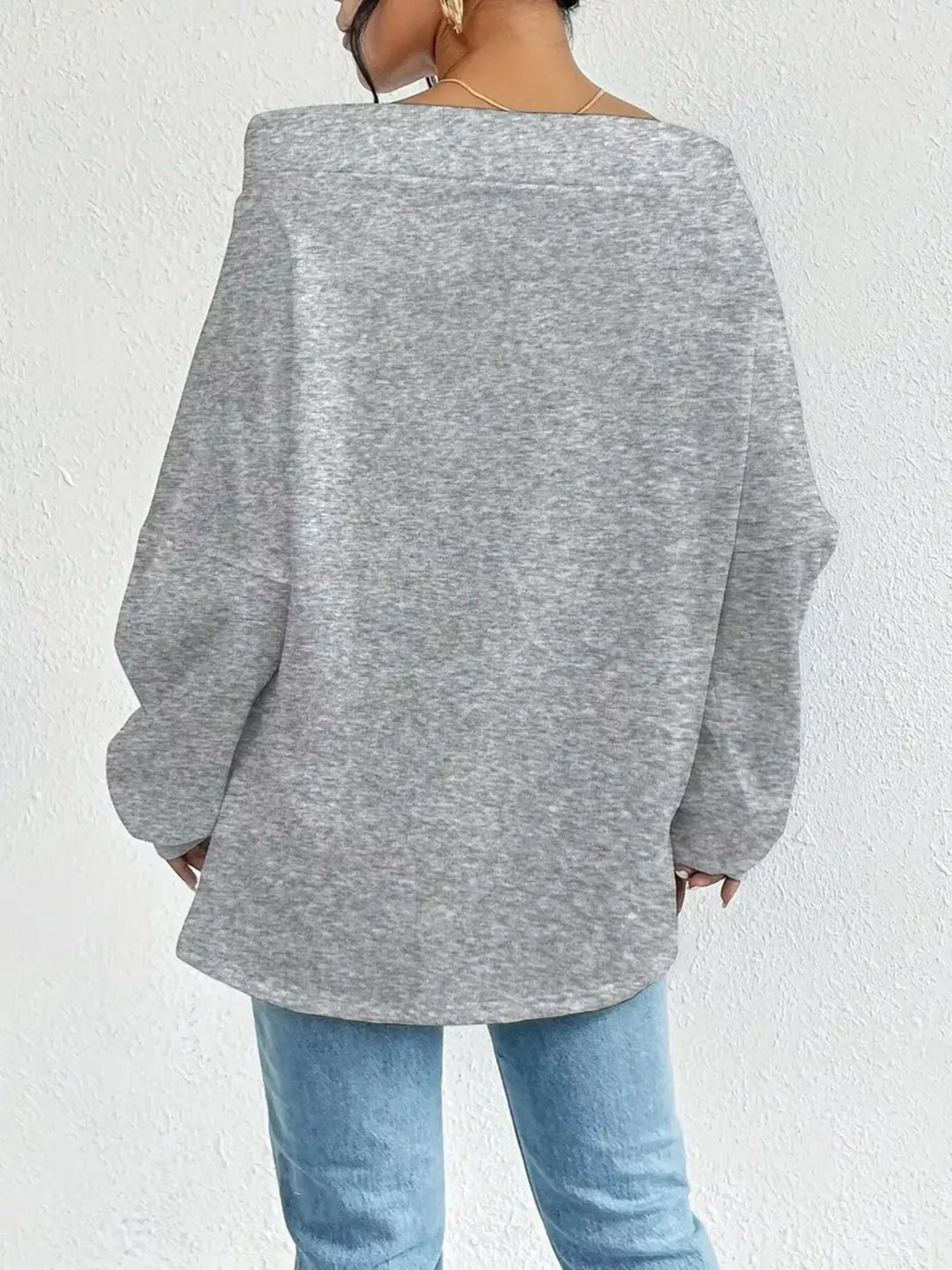 Off-shoulder drawstring sweatshirt with ribbed cuffs