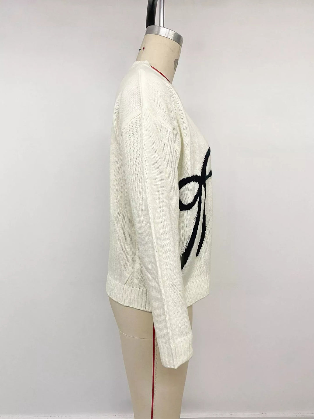 Bow graphic knit crewneck pullover sweater