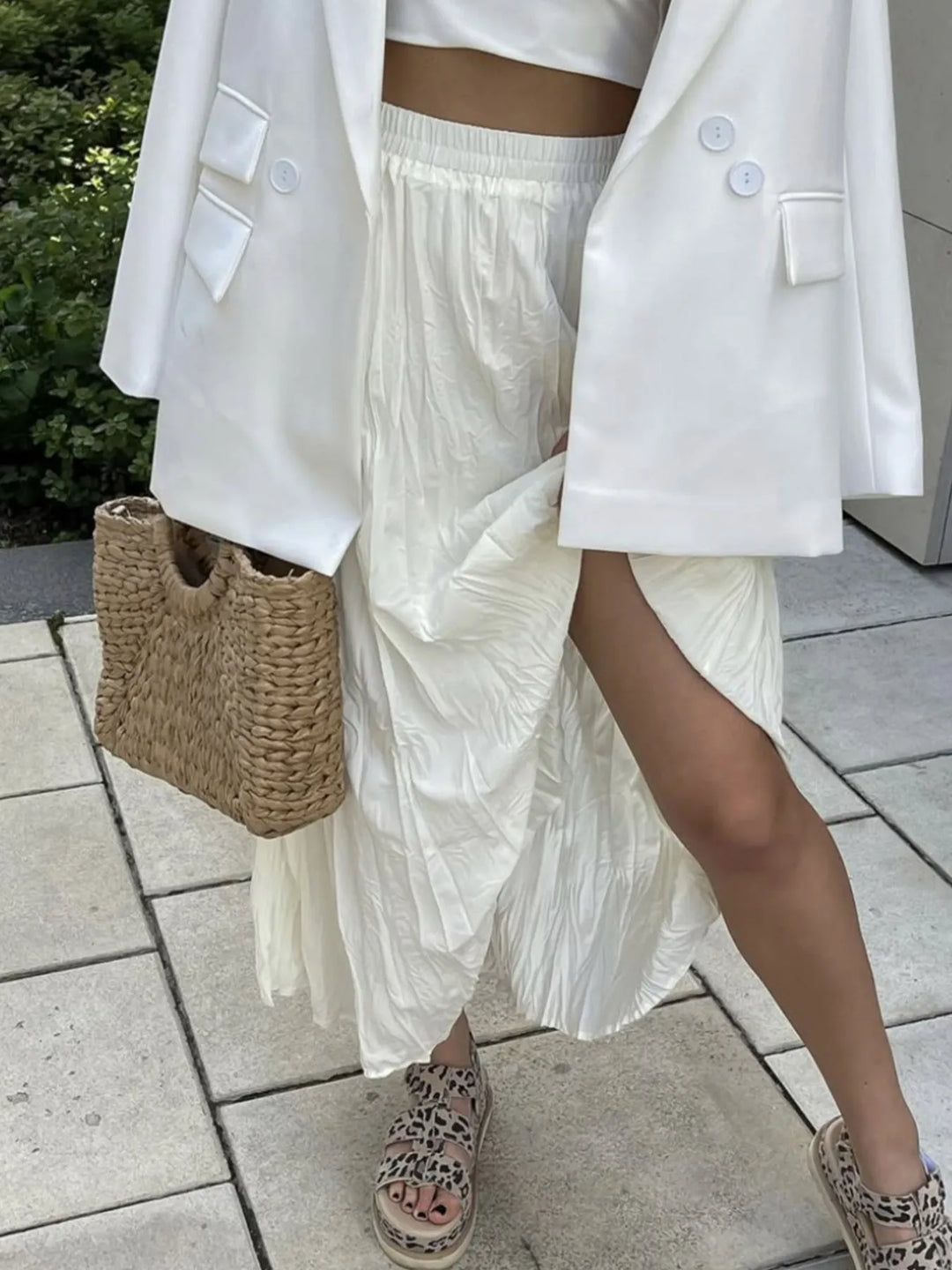 Crinkle-texture midi skirt with ruched elastic waist