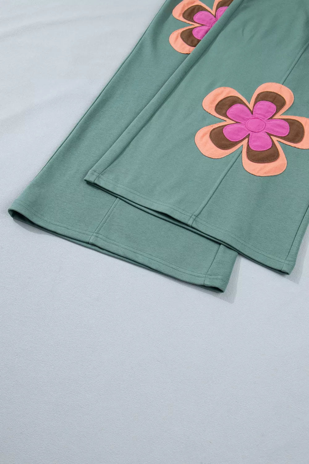 Floral appliqué wide-leg drawstring pants