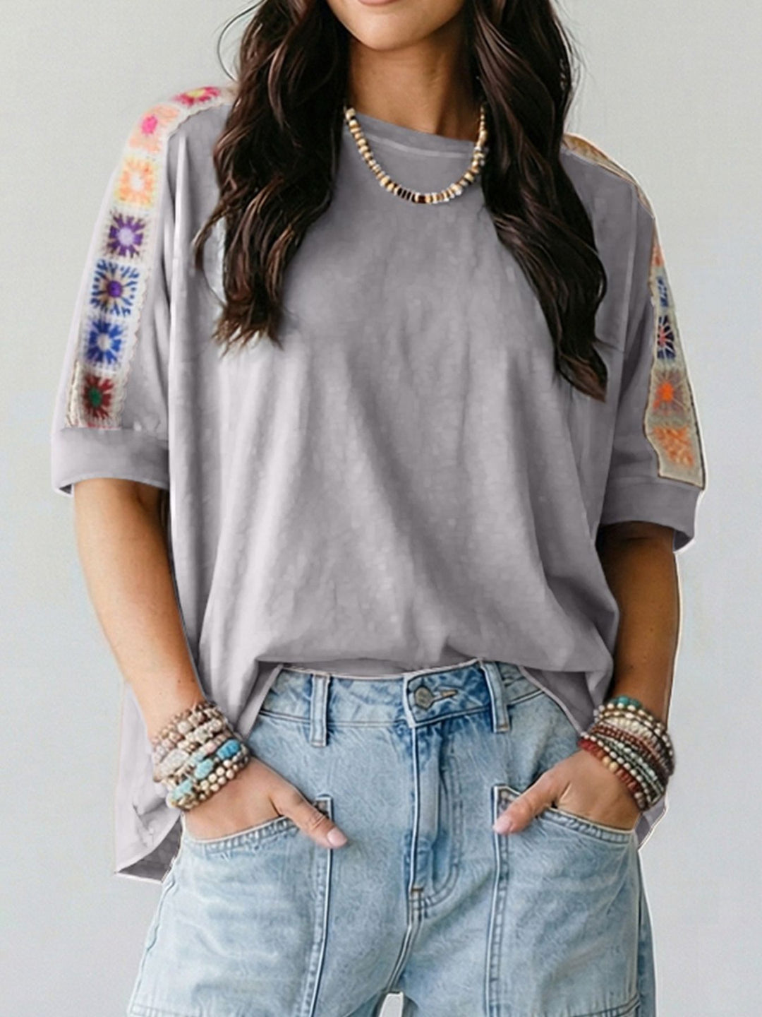 Boxy short-sleeve tee with crochet granny-square trim