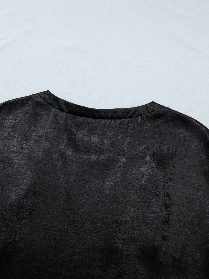 Metallic shimmer round-neck cap sleeve tee