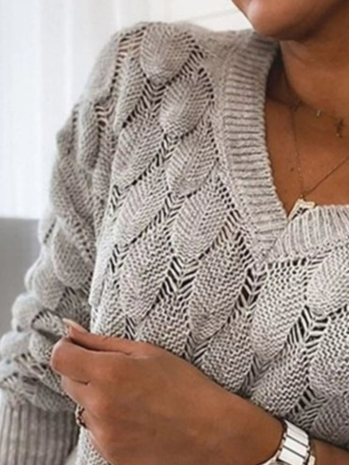 Openwork V-neck knit sweater with scalloped hem
