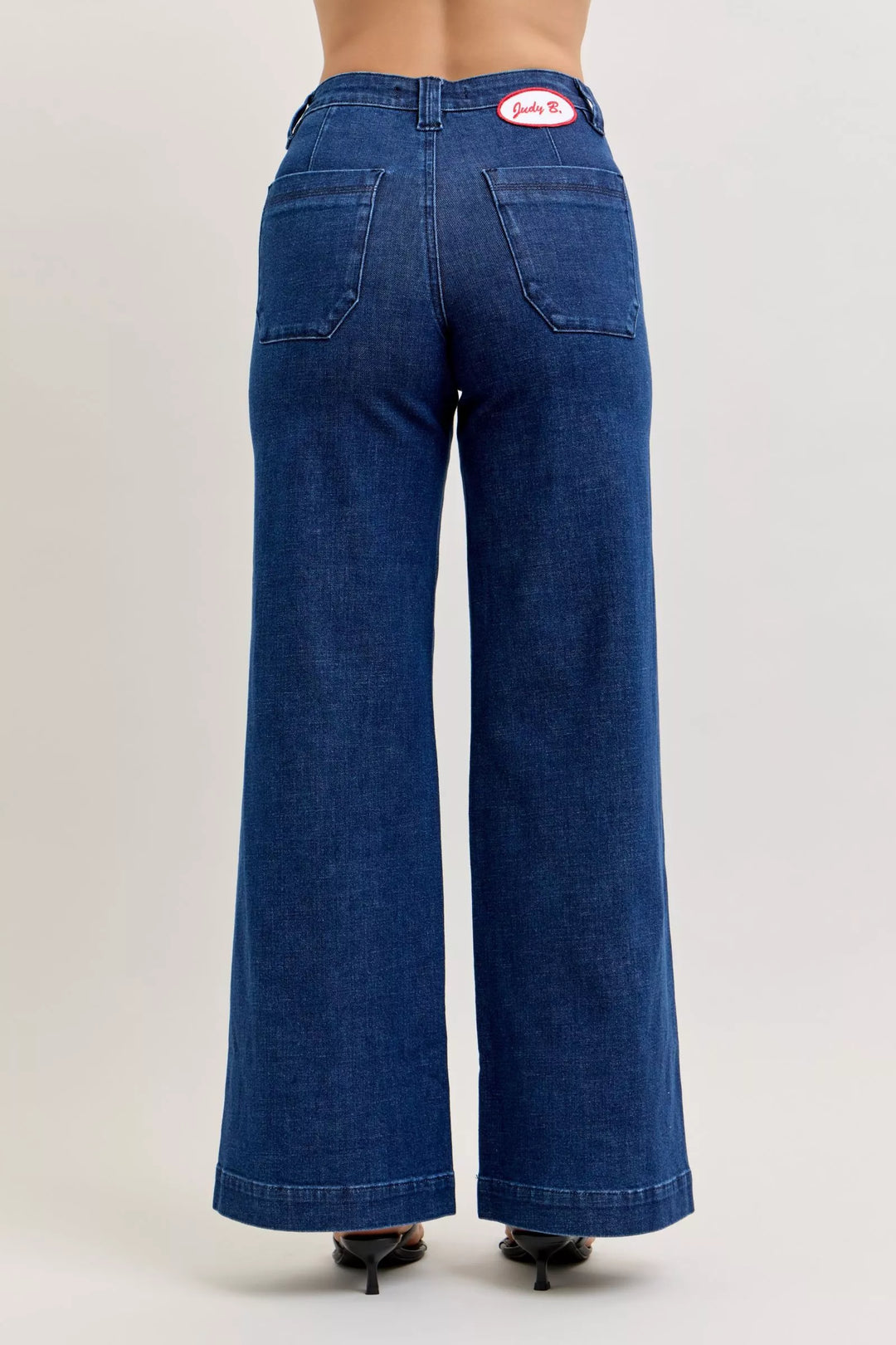 Retro high-rise wide-leg jeans with patch pockets