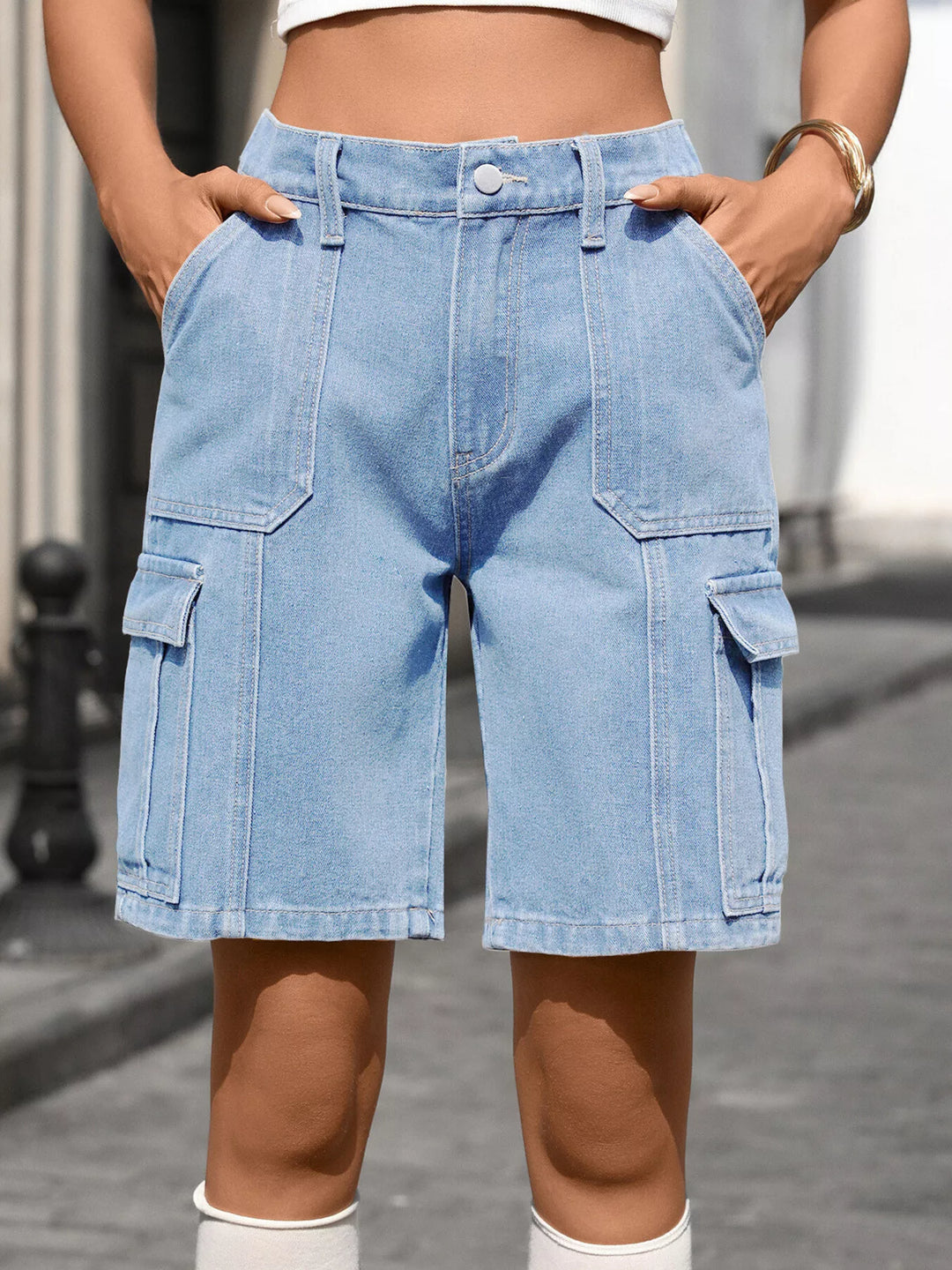 High-waisted cargo Bermuda denim shorts with flap pockets
