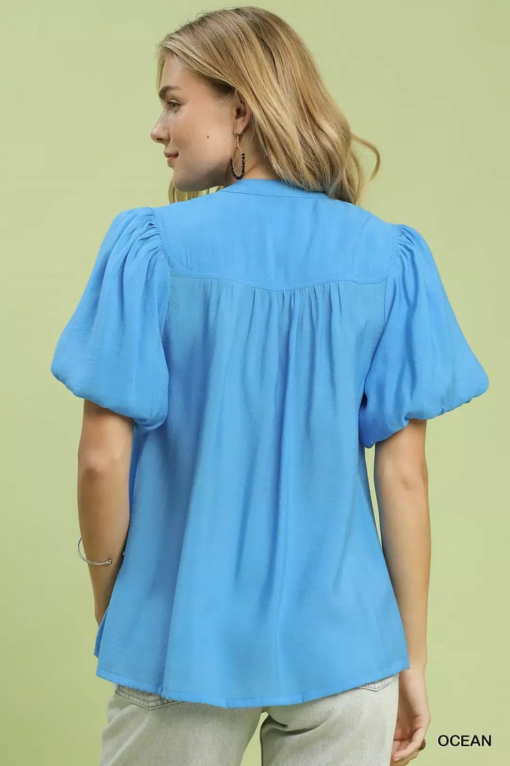 Button-down puff sleeve blouse with band collar