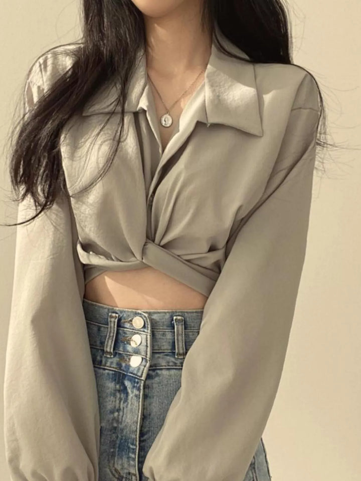 Twisted knot cropped shirt with long balloon sleeves