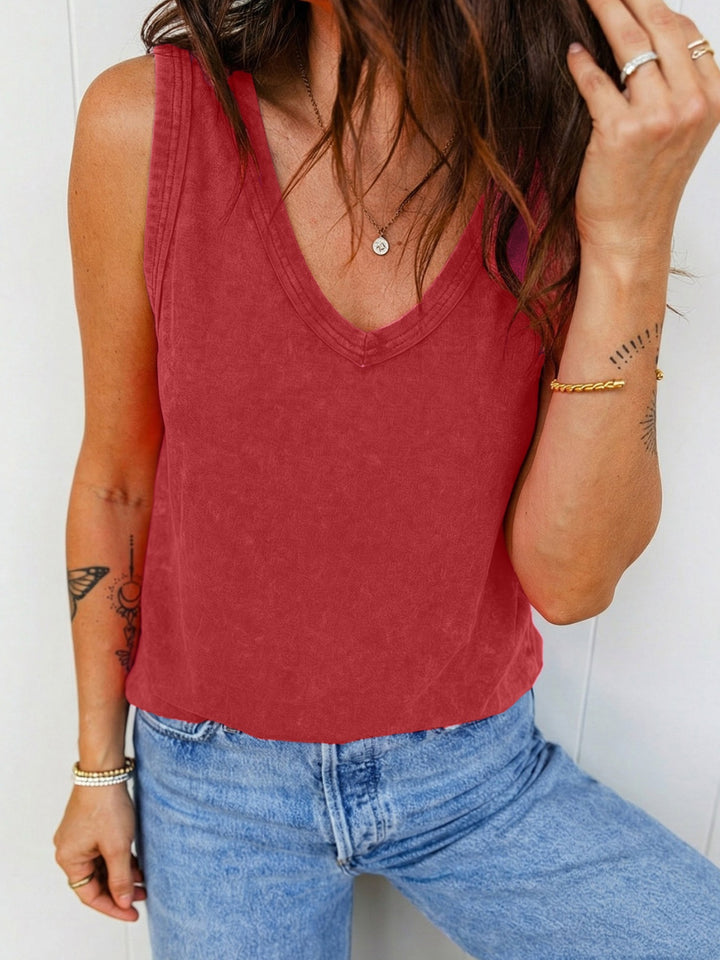 Mineral wash V-neck tank top with curved hem