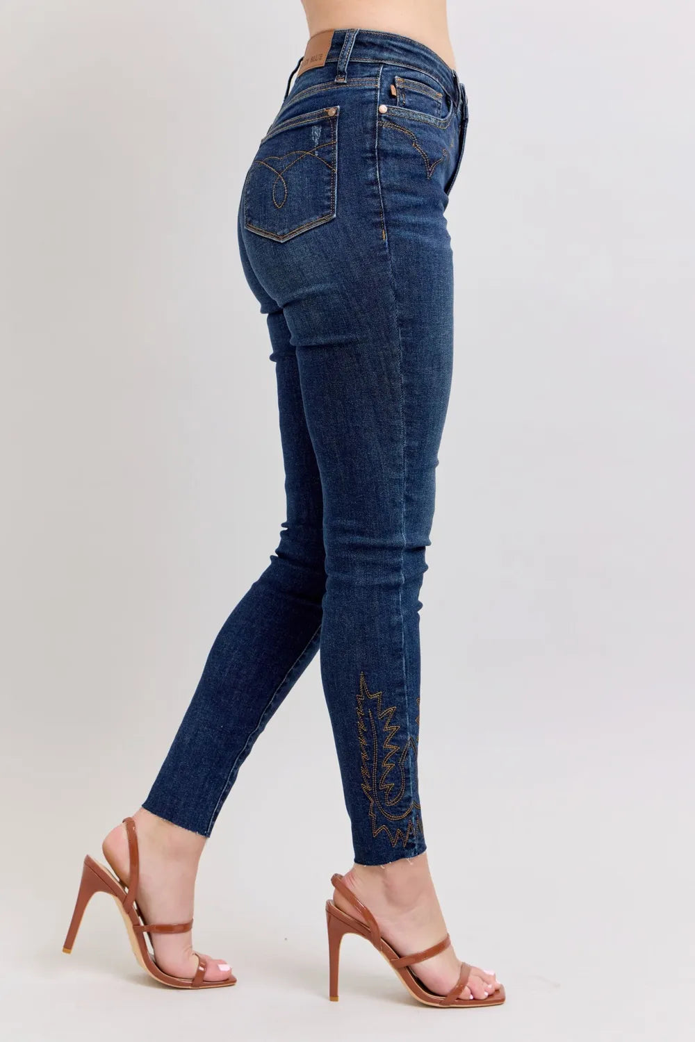 Judy Blue embroidered high-rise skinny jeans
