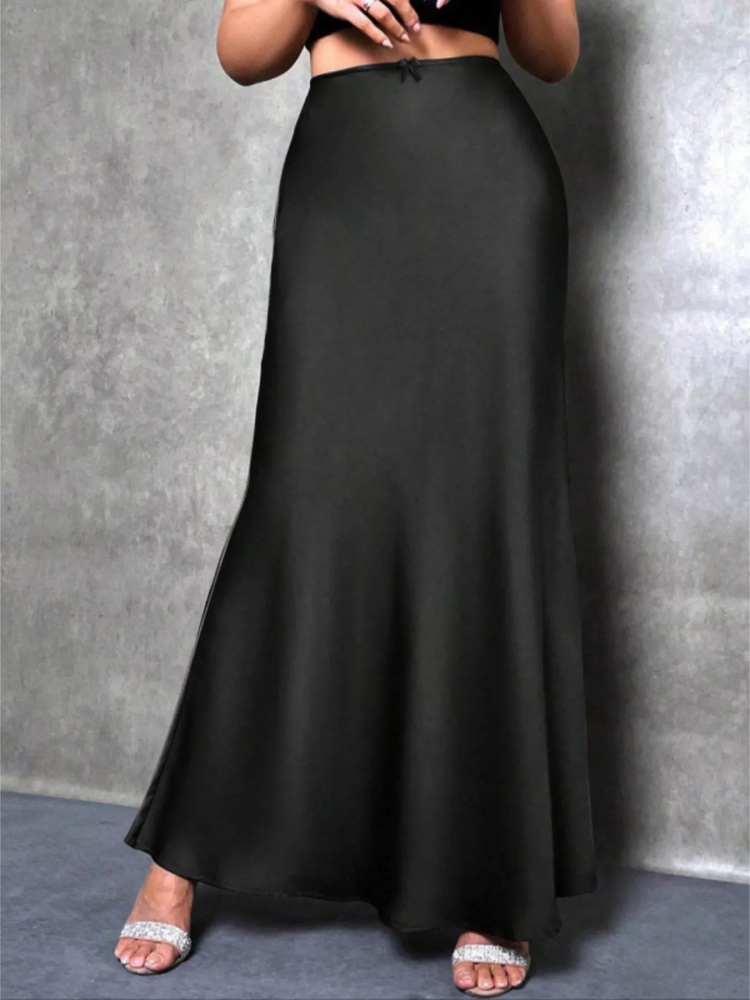 High-waist satin maxi skirt with bow waist trim