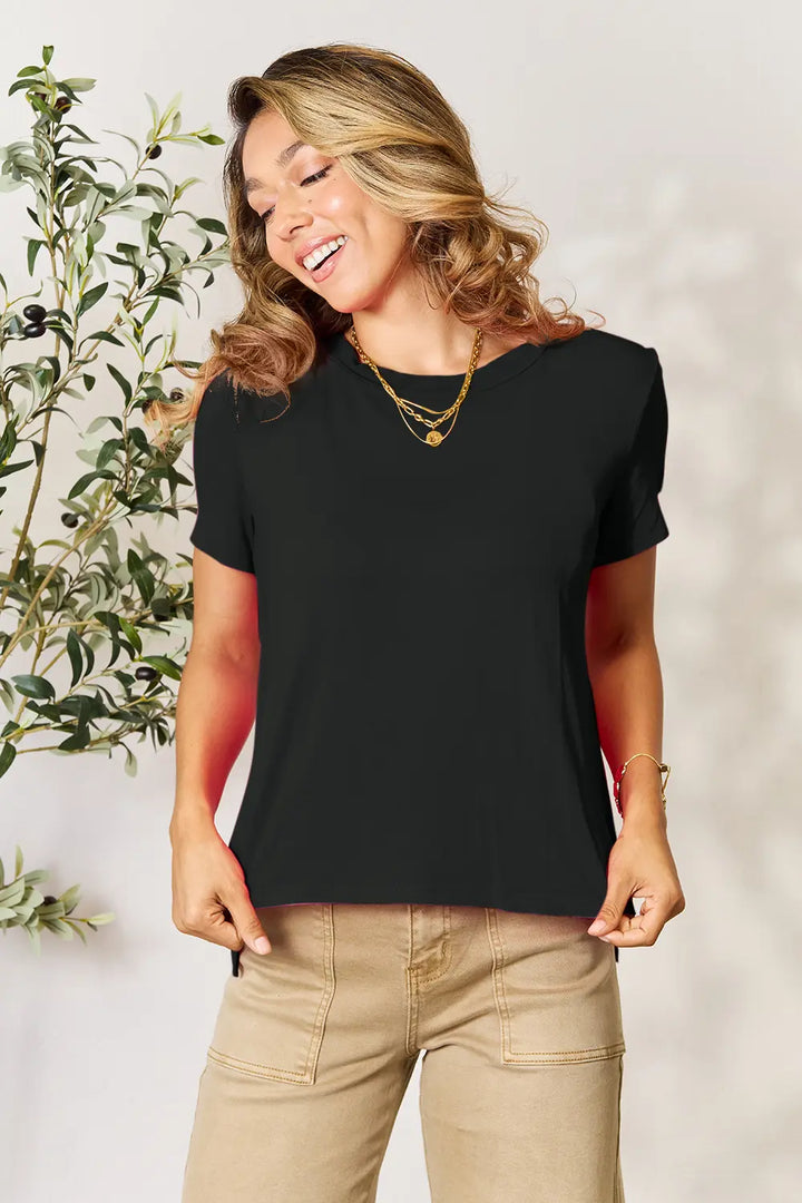 Round neck short sleeve tee with relaxed fit