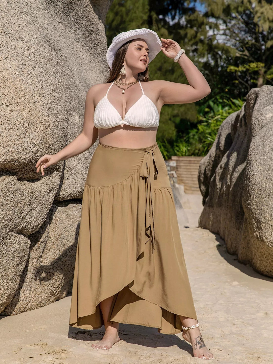 Plus size high-low skirt with tie waist and ruffle hem
