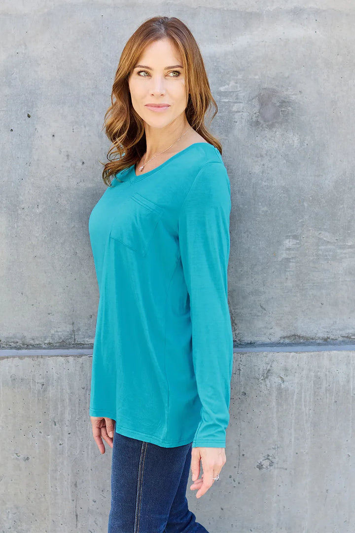 V-neck long sleeve top with chest pocket