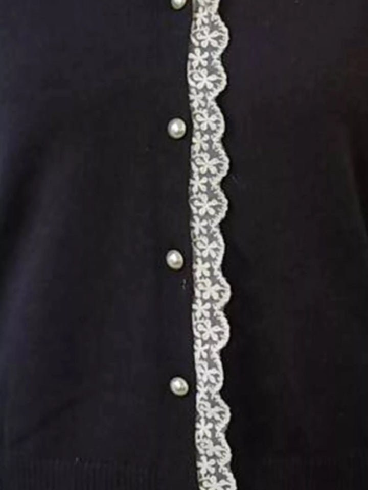 Lace collar knit cardigan with pearl buttons