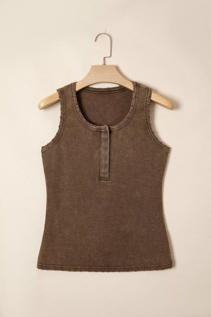 Ribbed knit snap-button wide-strap tank top