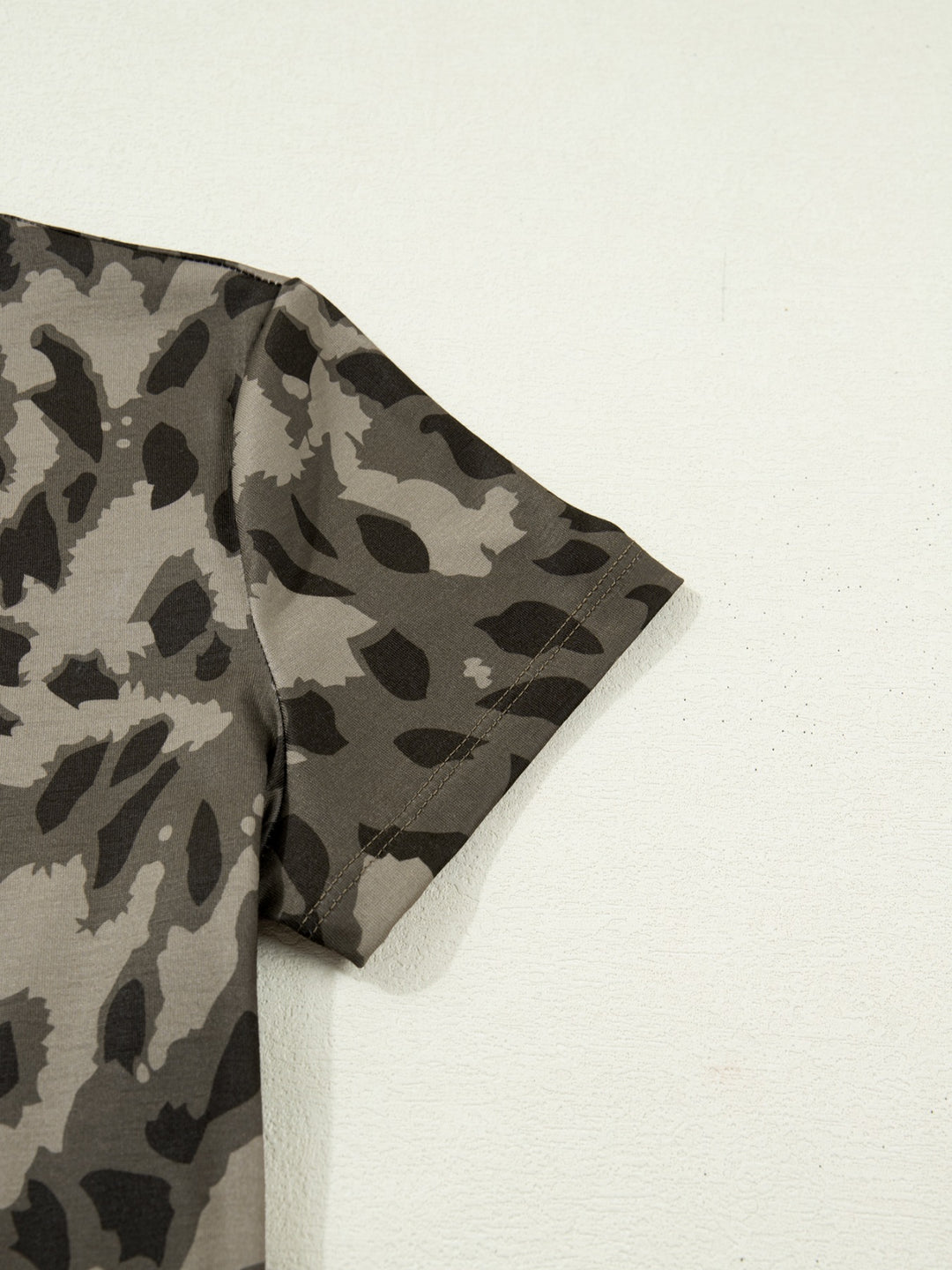 Leopard print mock neck fitted short sleeve tee