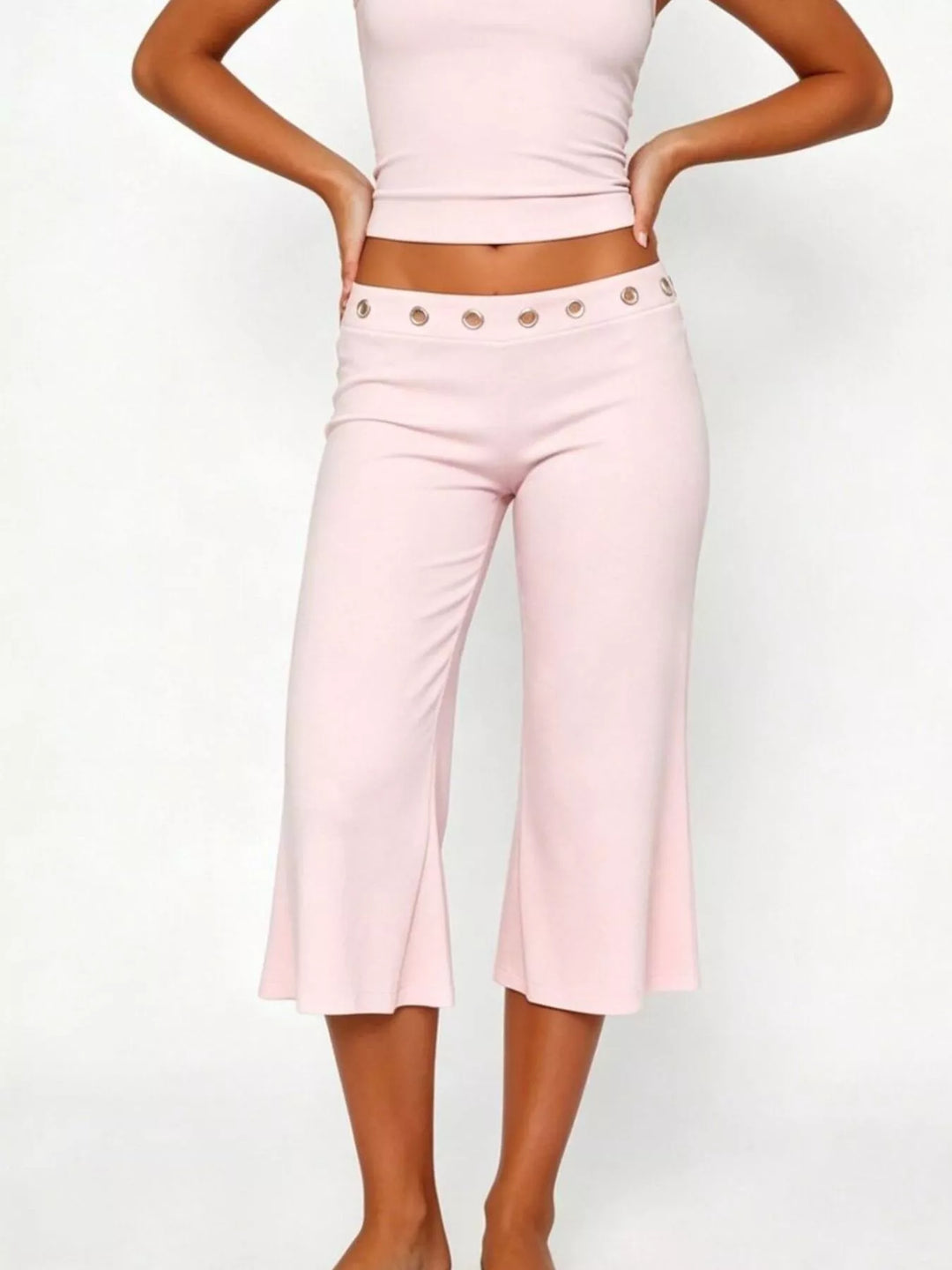 Mid-rise wide-leg capri pants with gold-button waistband
