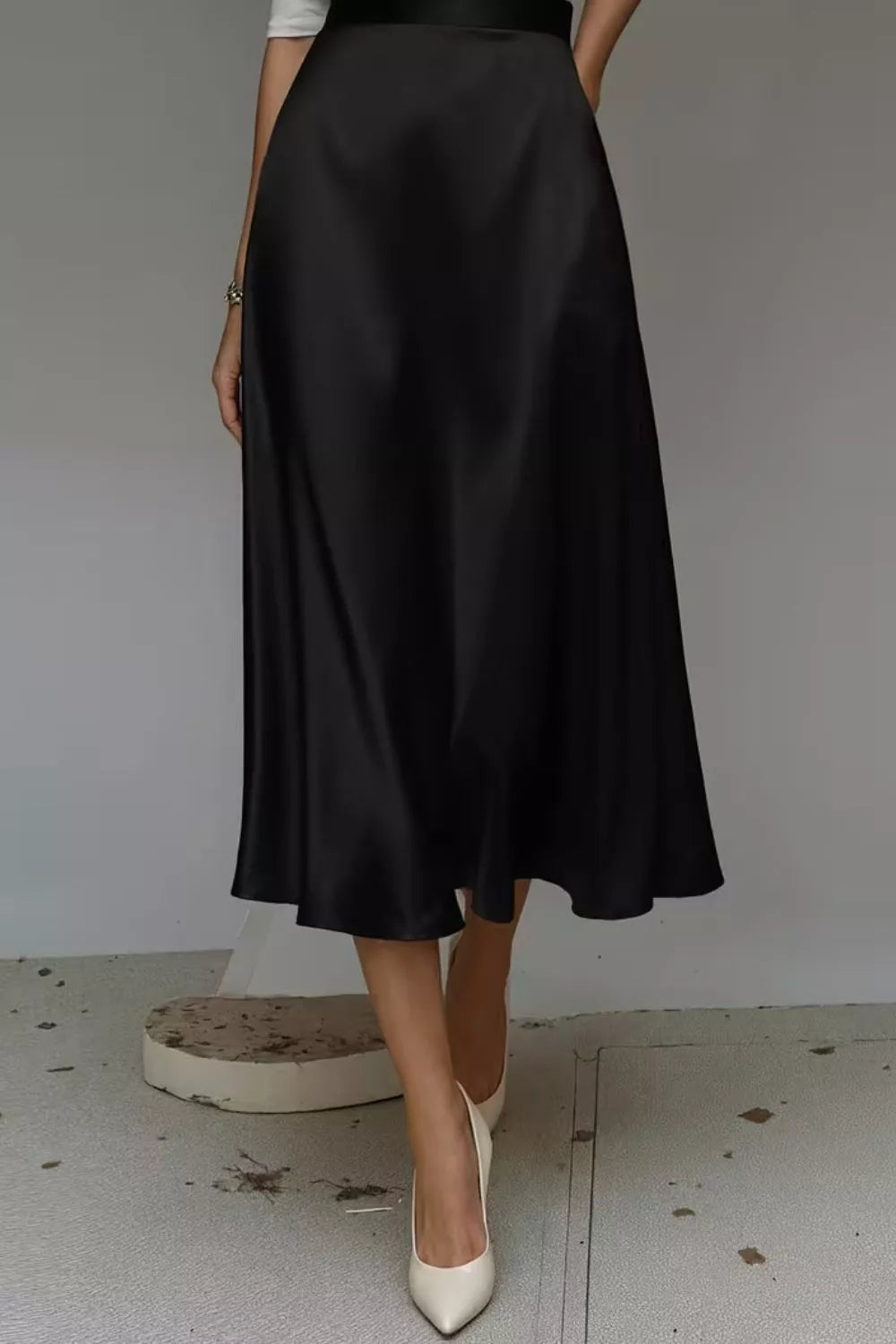 High-waist satin A-line midi skirt with pockets