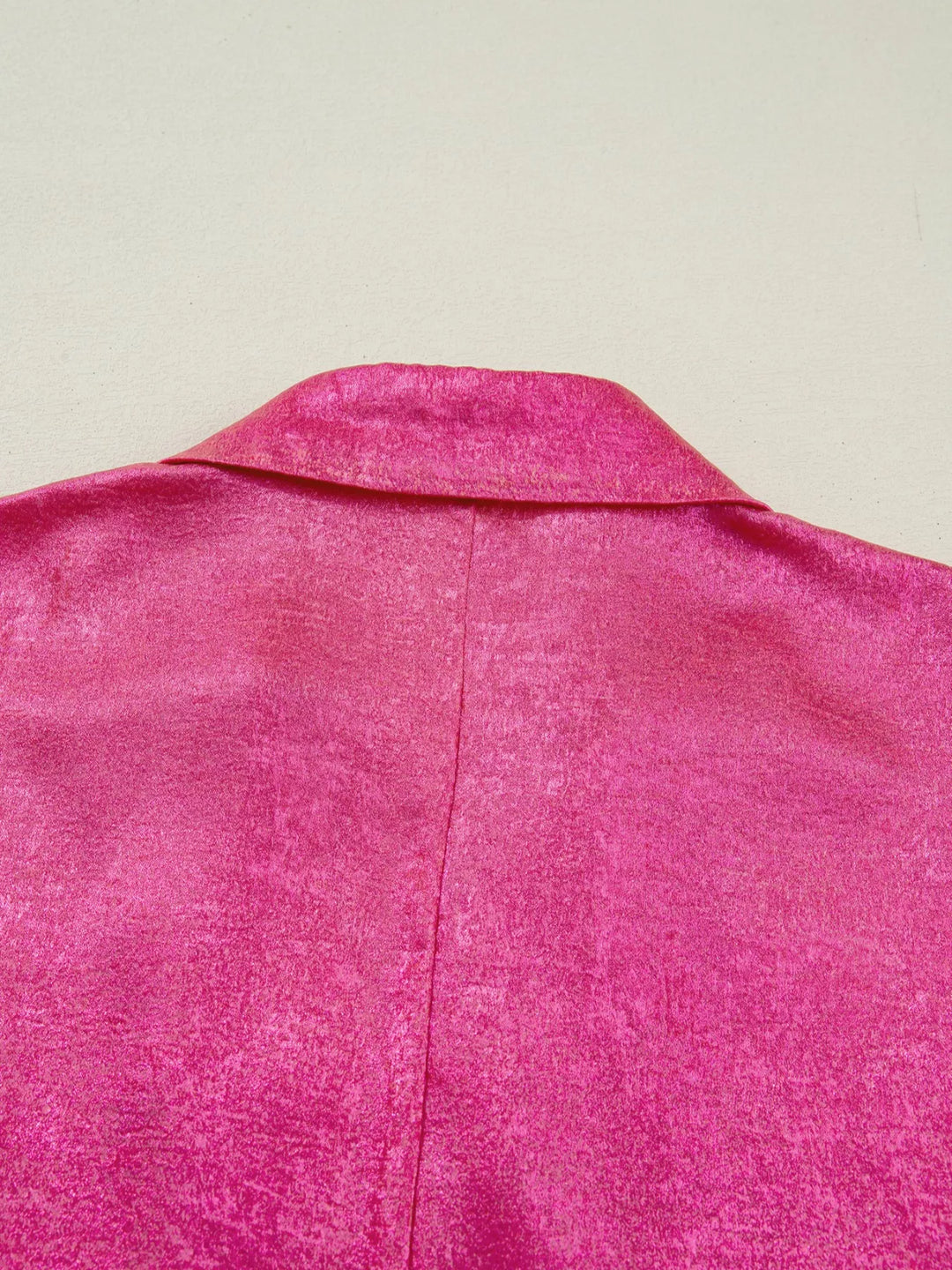 Metallic collared V-neck top with elastic cuff half sleeves