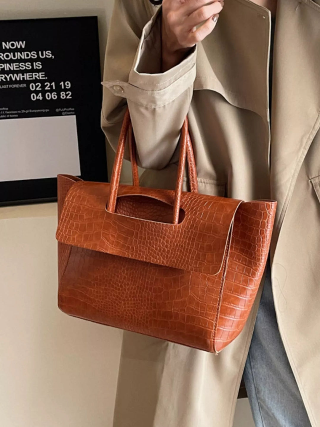 Croc-embossed faux leather shoulder tote bag