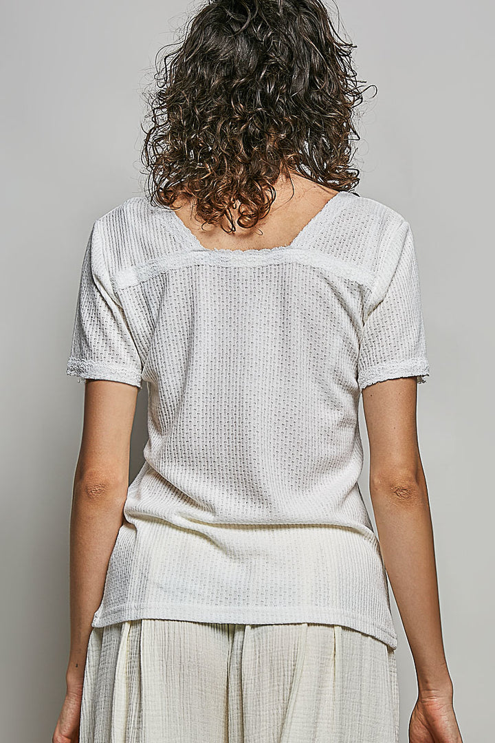Lace-trim textured knit V-neck short sleeve top