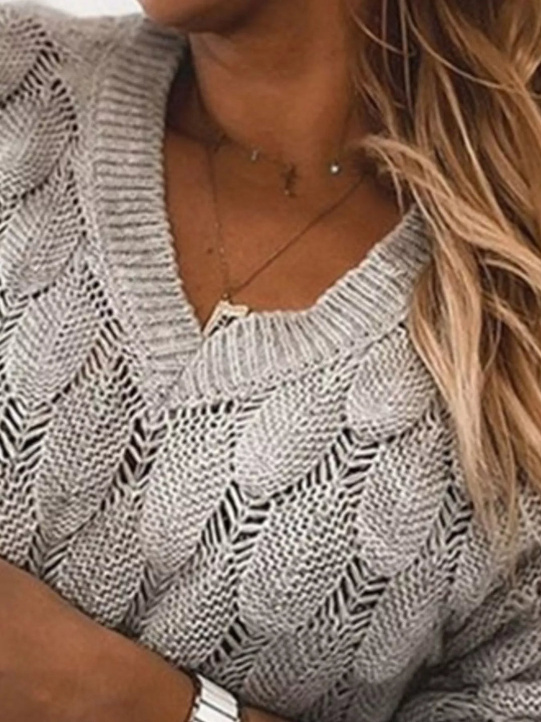 Openwork V-neck knit sweater with scalloped hem