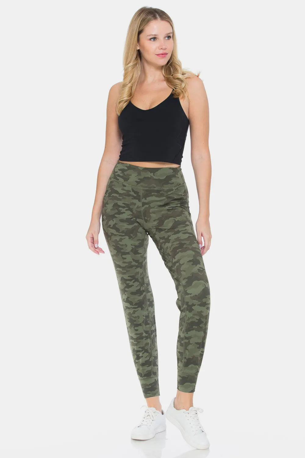 High-waist camo leggings with side pockets and cuffed ankles